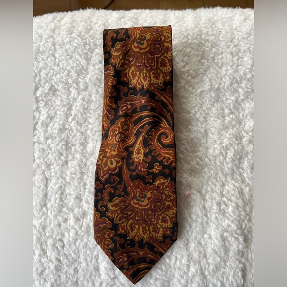 Burberry Of London Elegant Tie - Picture 1 of 3